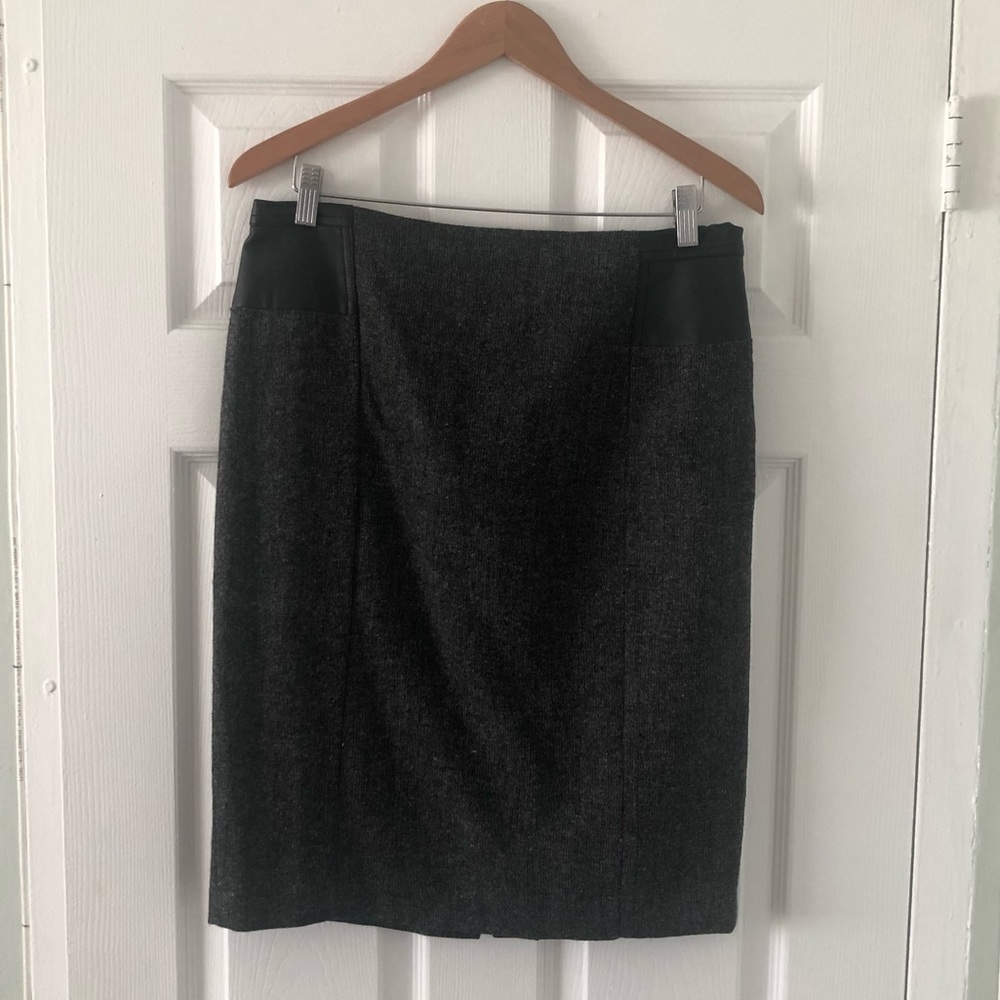 Tweed Pencil Skirt:black & faux leather - size 12